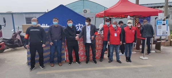 席文光慰问柳圩.jpg