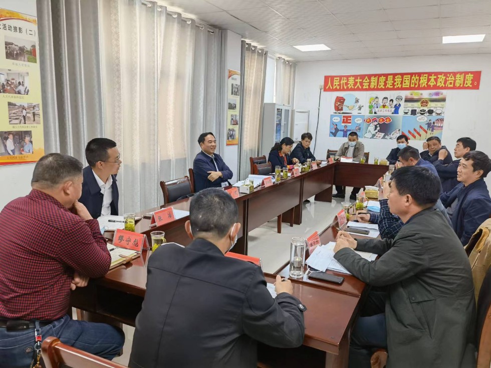 市人大常委会到小溪河镇调研人大代表助推乡村振兴工作.jpg