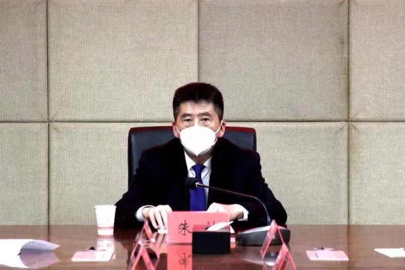 主席团四次2.jpg