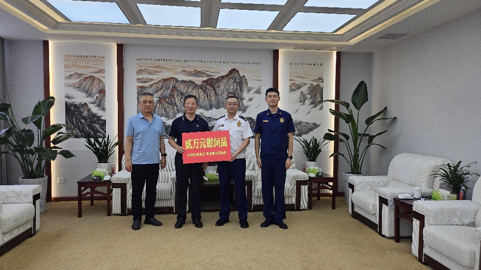 八一慰问.jpg